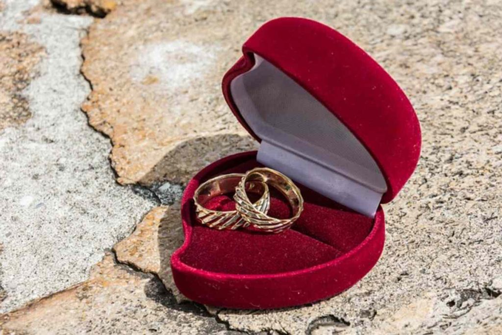 unique engagement rings