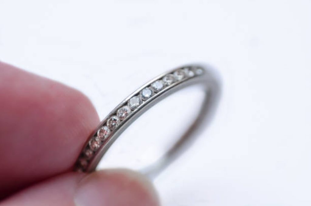 moissanite bands