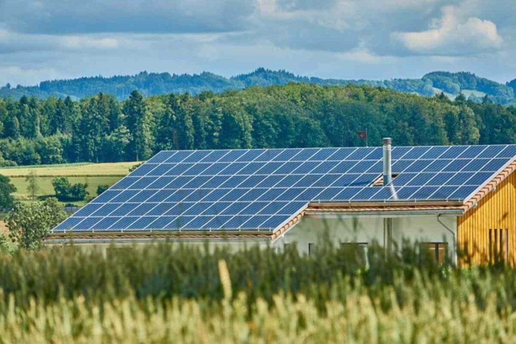 Solar Panel Maintenance Tips