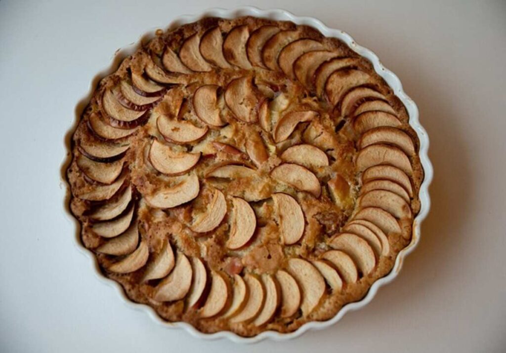 Apple crumb pie near me