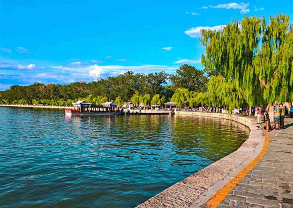 Explore China's cities