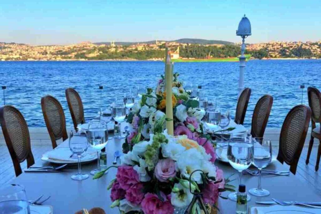 bosphorus dinner cruises